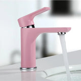 Amora Wastafelkraan – Stijlvolle Koud/Warm Waterkraan met Messing Behuizing