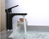 Amora Wastafelkraan – Stijlvolle Koud/Warm Waterkraan met Messing Behuizing