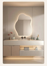 NordiGlow Onregelmatige LED-Spiegel – Scandinavisch Design