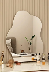 NordiGlow Onregelmatige LED-Spiegel – Scandinavisch Design