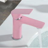 Amora Wastafelkraan – Stijlvolle Koud/Warm Waterkraan met Messing Behuizing