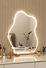NordiGlow Onregelmatige LED-Spiegel – Scandinavisch Design