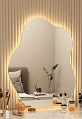 NordiGlow Onregelmatige LED-Spiegel – Scandinavisch Design